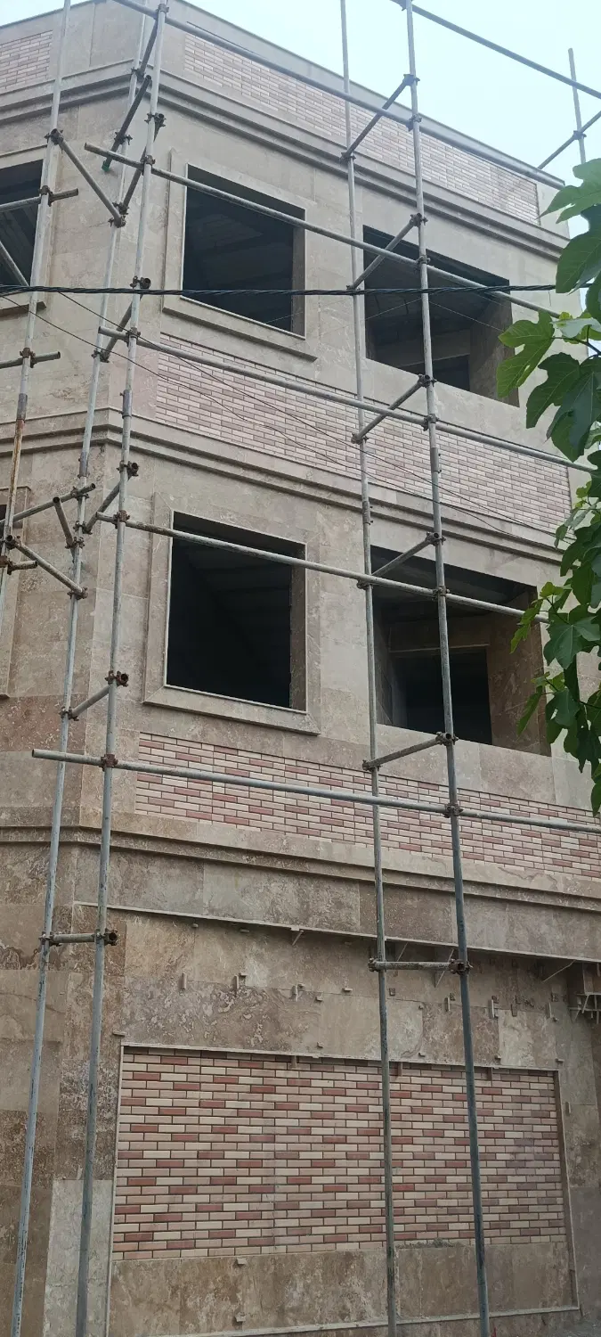 سه خوابه ۱۳۳ متری مرکز شهر شیخ طبرسی