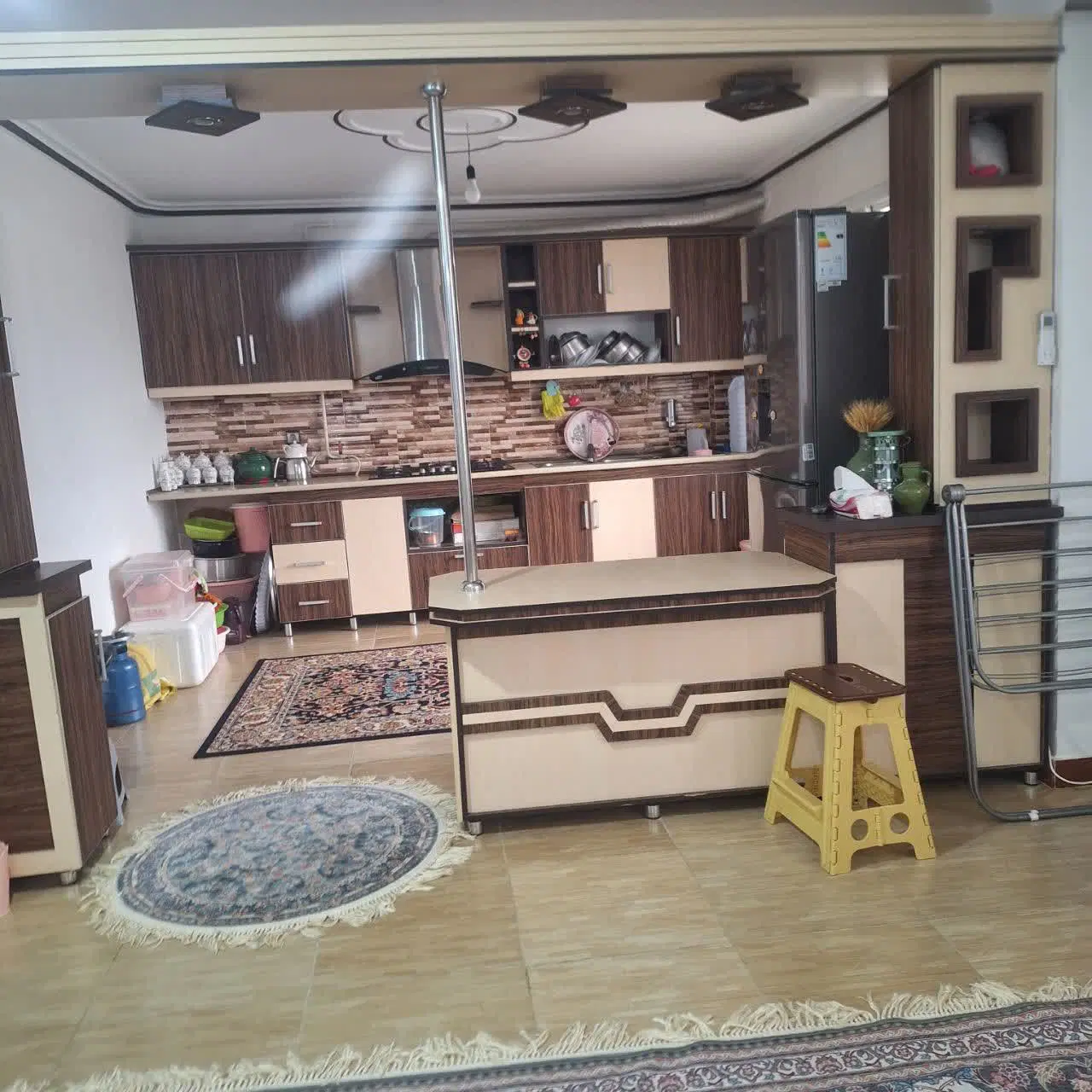 فروش آپارتمان ۹۸ متری با پارکینگ اختصاصی و انباری