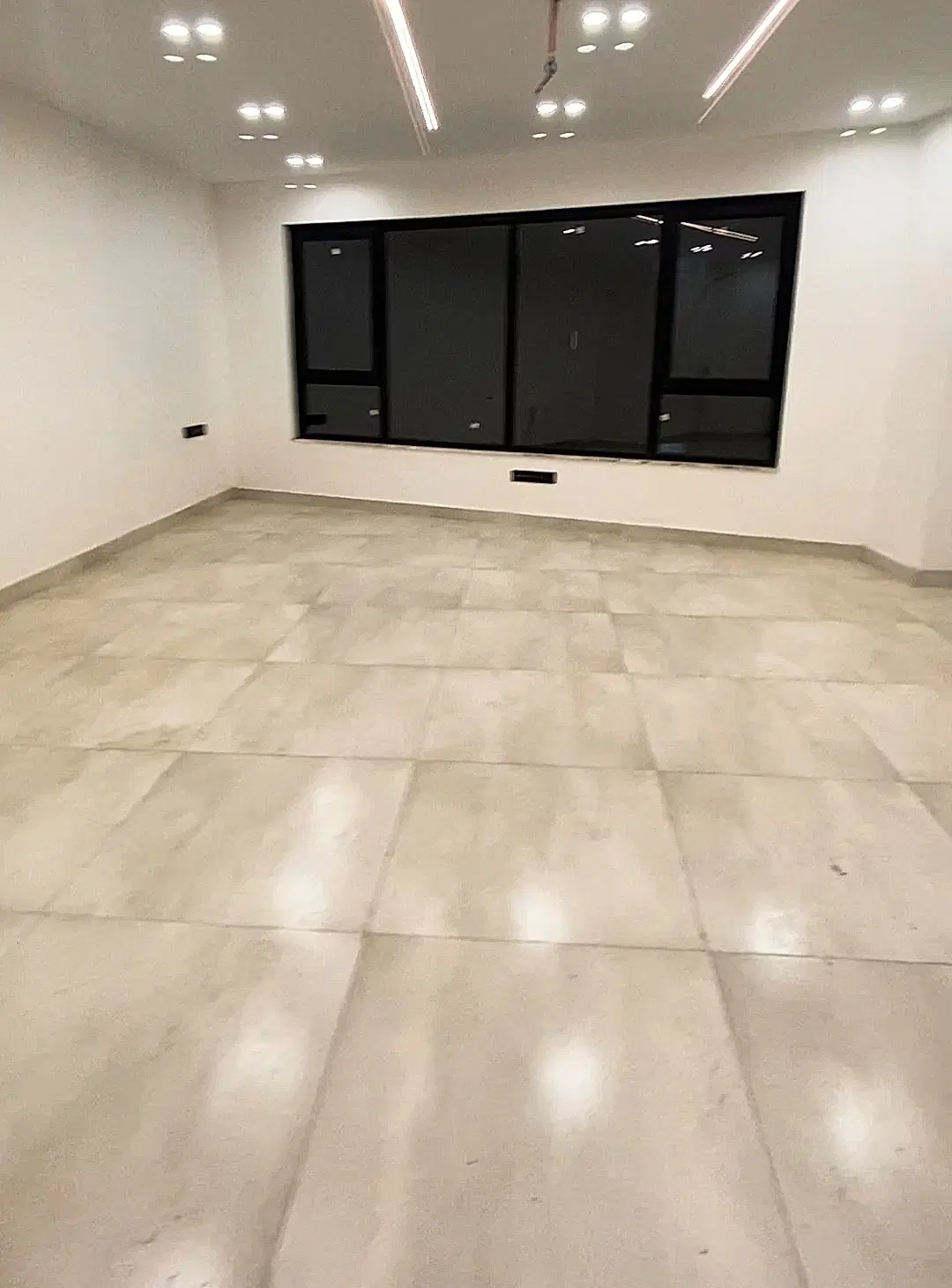 اپارتمان دوخوابه شیک  تاپ لوکیشن