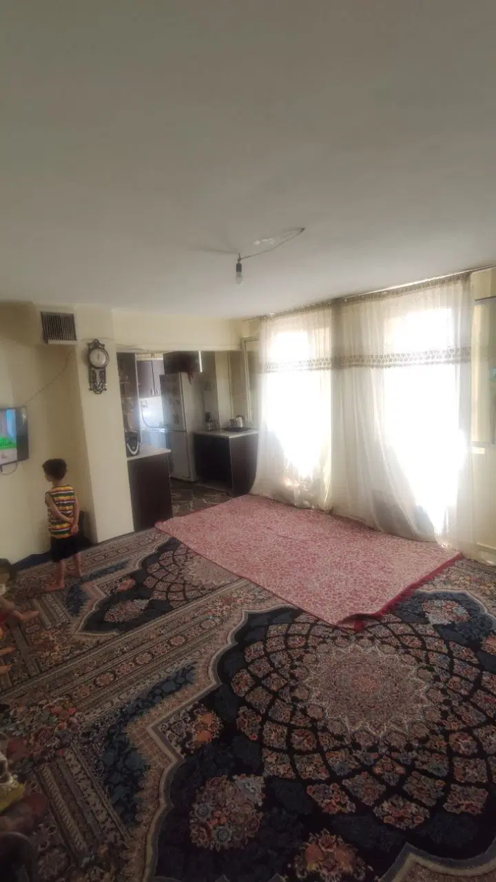 ۴۴ متری. مترو مولوی