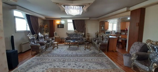 آپارتمان ۱۰۷ متری تک واحدی بر خیابان کشاورزی