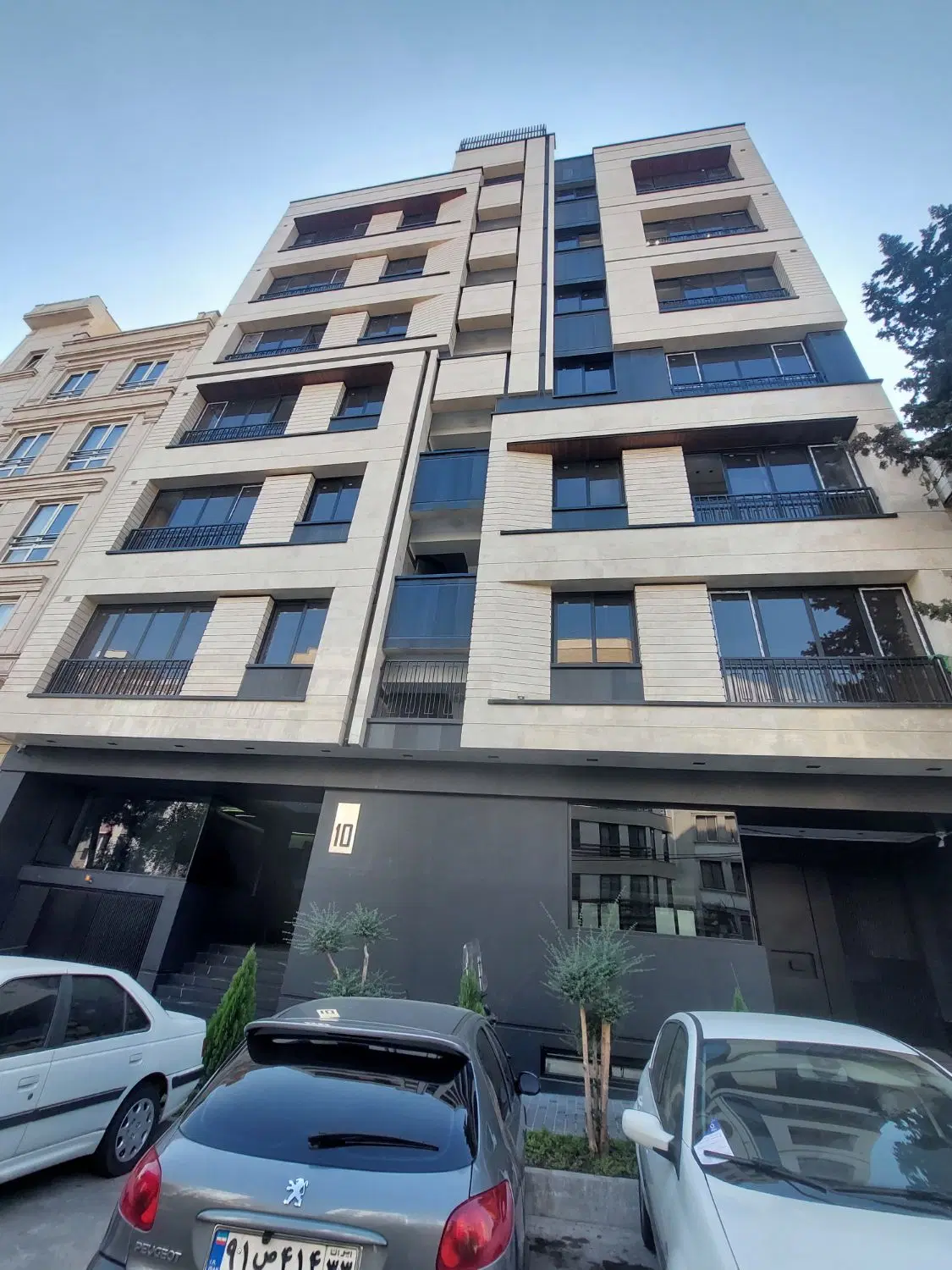 ۱۱۵متر ۲خواب فول امکانات ۳پارکینگ سعادت آباد