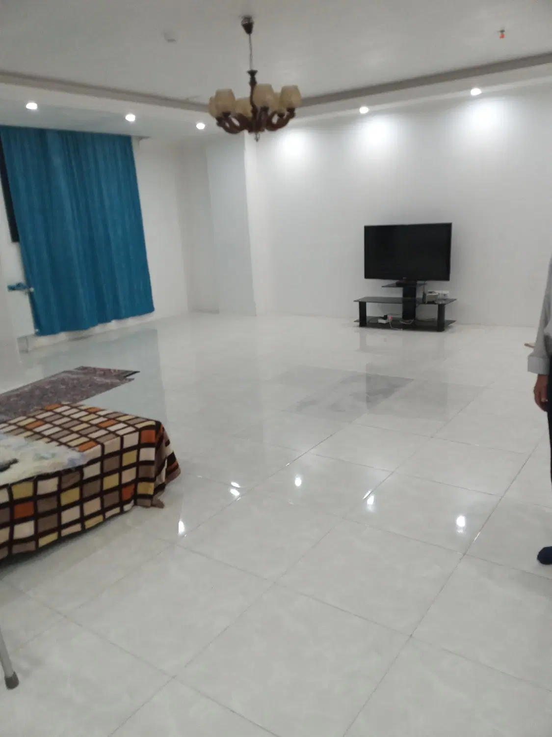 اجاره ۱۰۰ متر ۲خواب فول بسیار خوش نقشه لوکیشن عالی