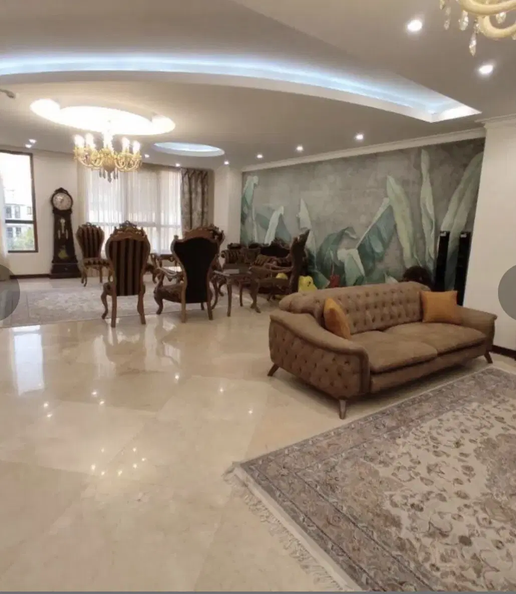 ۱۰۵ متر_۲ خ_ غرق نور_ تاپ لوکیشن_سالن پرده خور
