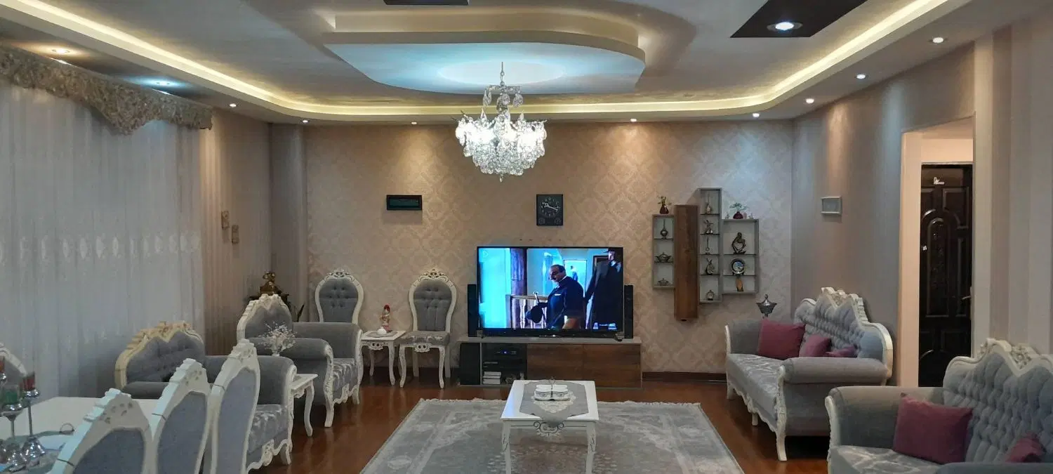 آپارتمان فول ، تکواحدی