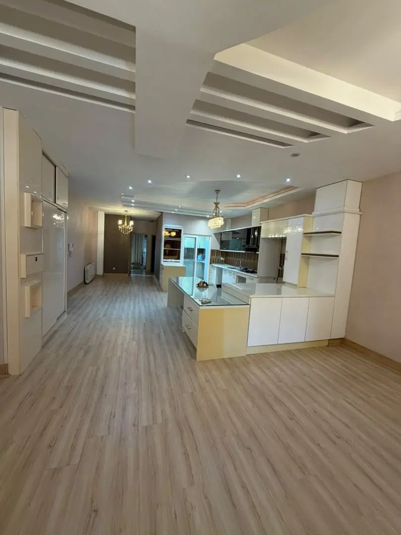 رهن آپارتمان 140 متری 2 خواب _ لوکیشن عالی