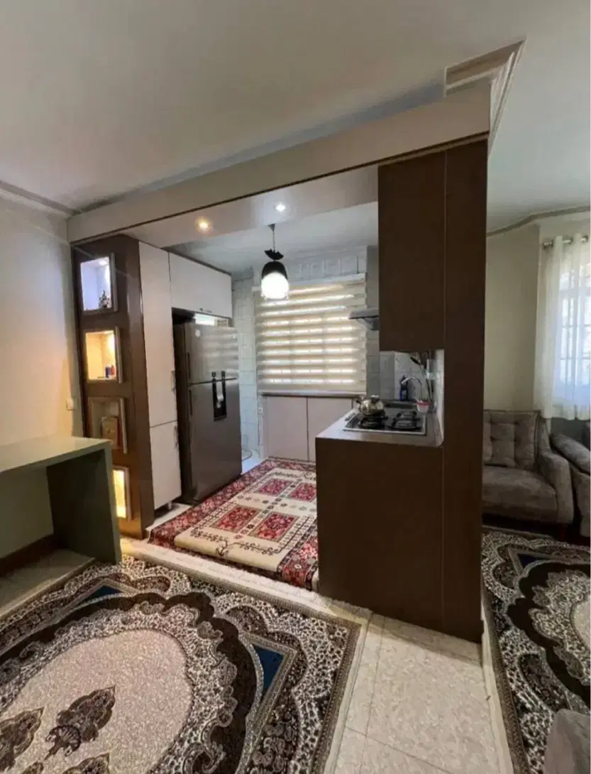 ۴۸متری _ فول امکانات_ نقلی و خوش نقشه