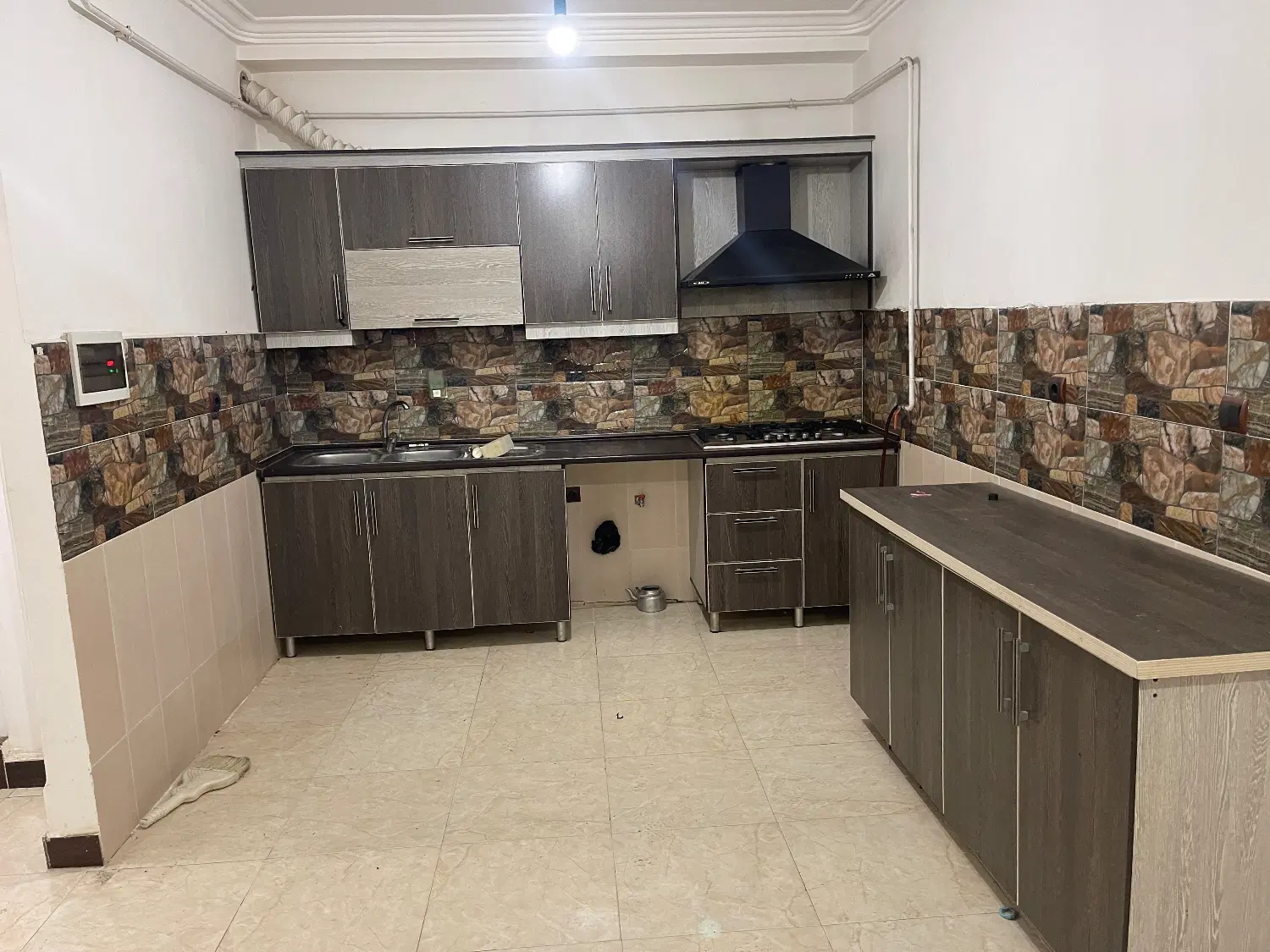 فروش  یک واحد آپارتمان ۷۰ متری