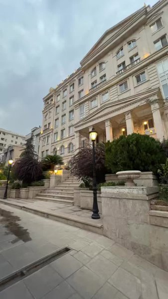 همیلا_ ۷۱متر _ دو خواب_ برج‌باغ رویال کلاسیک