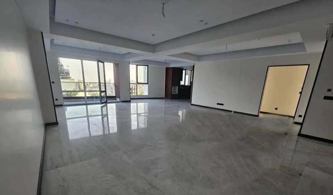 ۹۰ متر خوش نقشه،بدون پرتی،چهارباغ شرقی