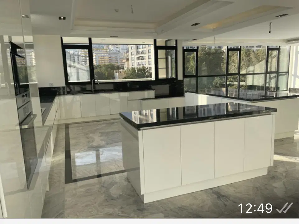 اپارتمان نوساز ۱۶۵ متری فرمانیه