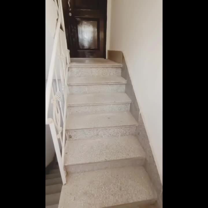 طبقه سوم _پارکینگ_ولیعصر