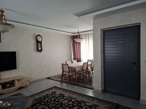 رهن کامل آپارتمان ۴ طبقه تک واحدی