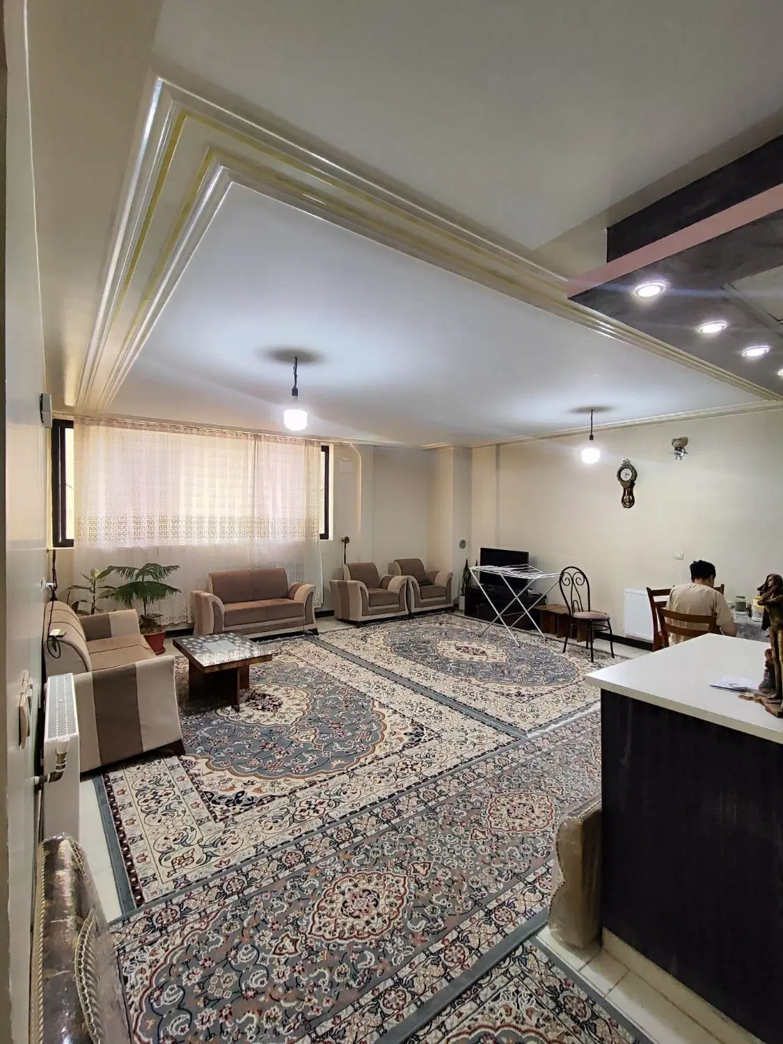 فروش واحد۳خواب،طلائیه(شهرک سبحان)