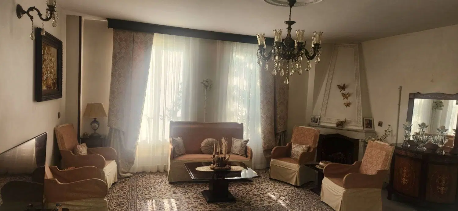 69 م _ ط چهارم با پارکینگ و انباری