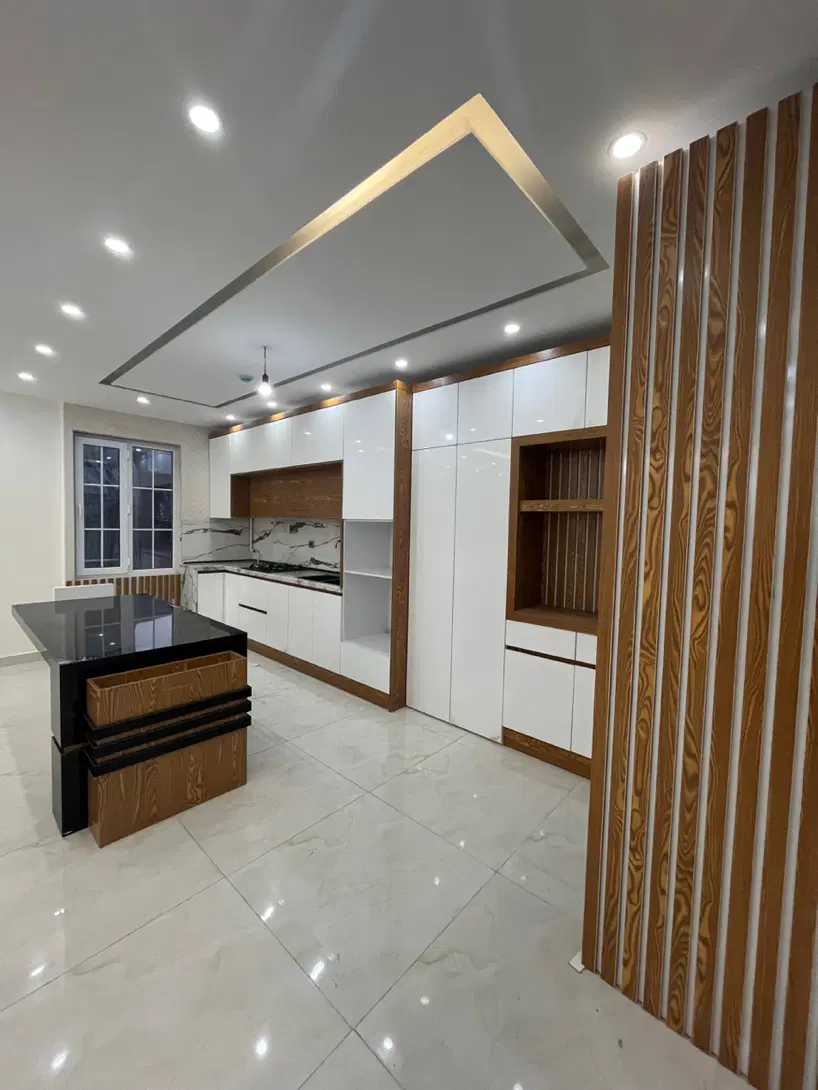 تک واحد لوکس تک پارکینگ_دو پارکینگ تاپ لوکیشن معلم
