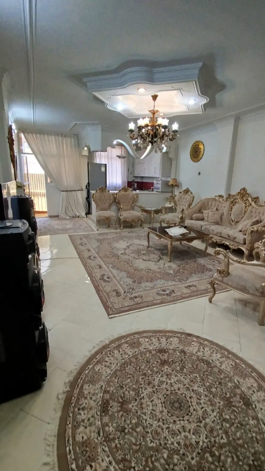 آپارتمان۷۲متری پارکینگ و انباری سندی خیابان عاشری