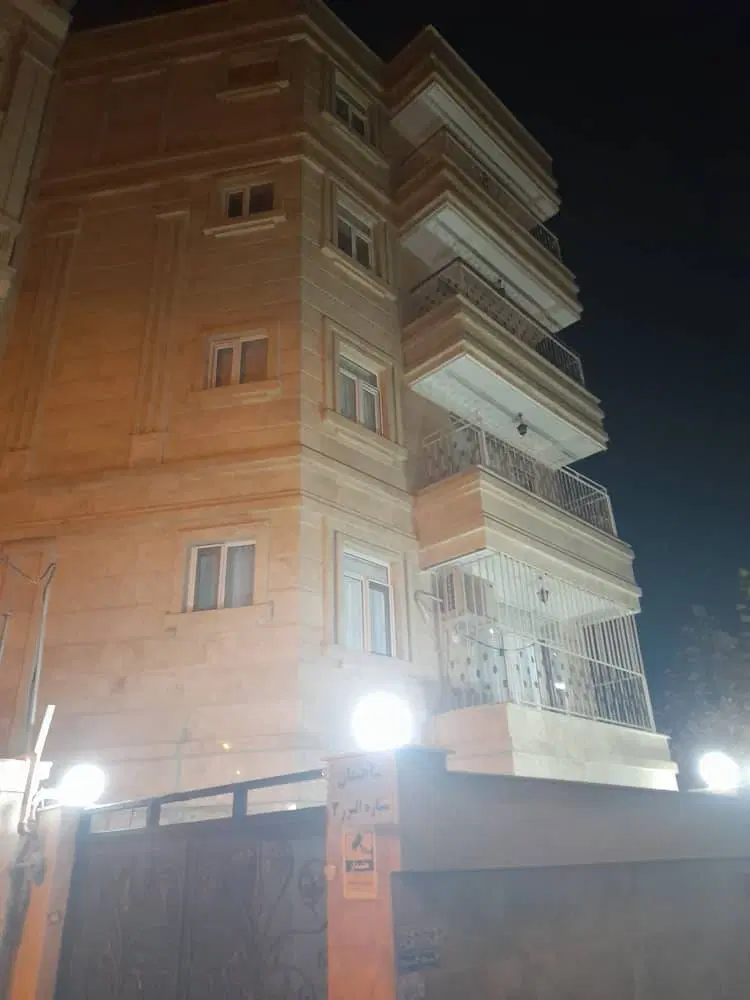آپارتمان سه خواب باغستان غربی