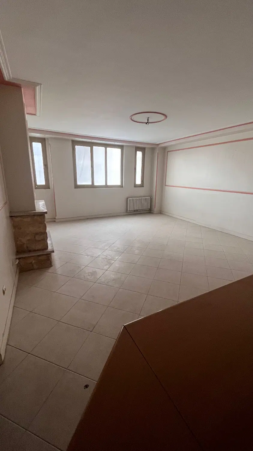 آپارتمان ۹۵ متری سنددار گلشهر رو به نما
