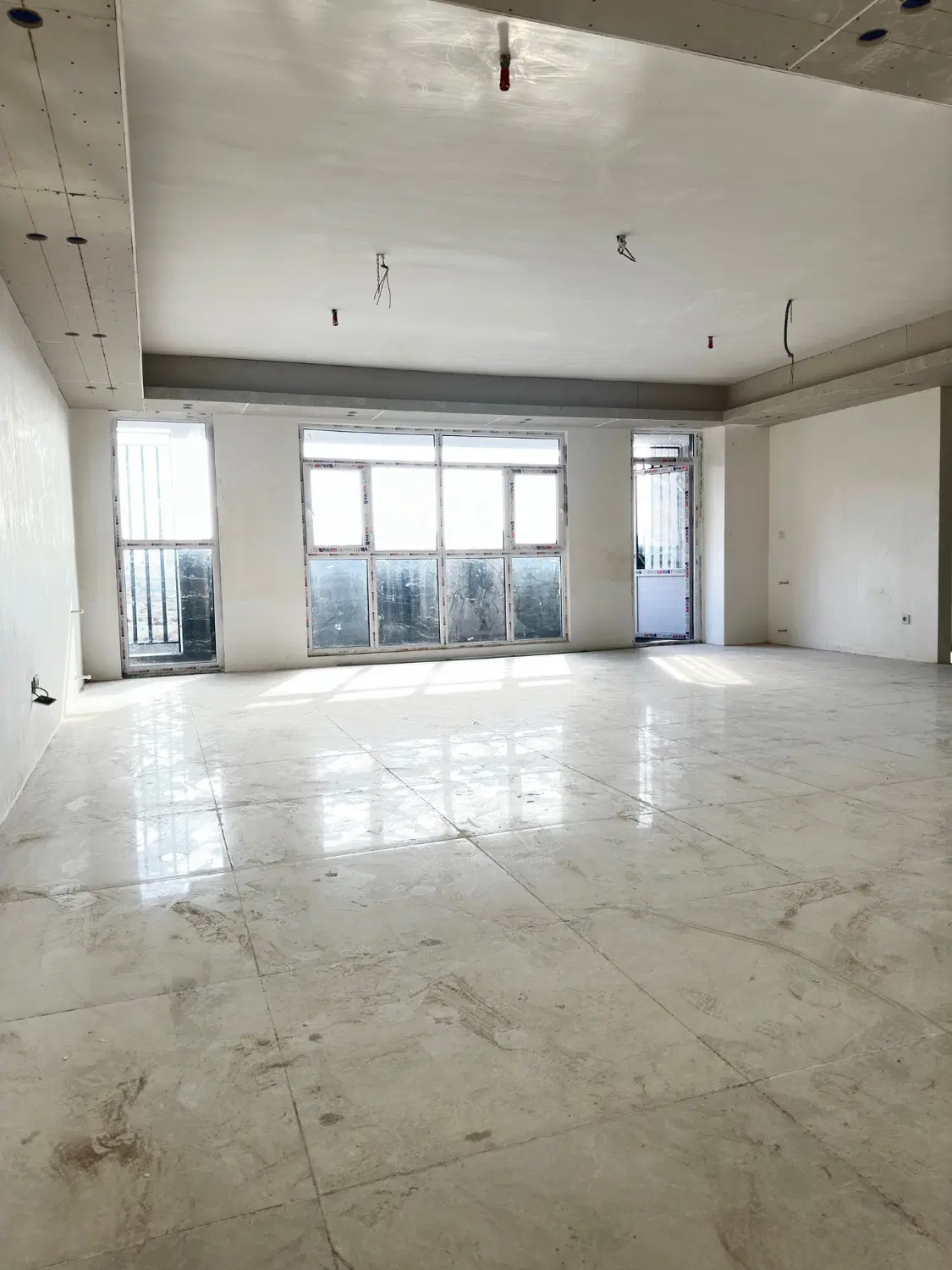 ۱۲۰متر روبه نما کلید نخورده (بهار غربی)