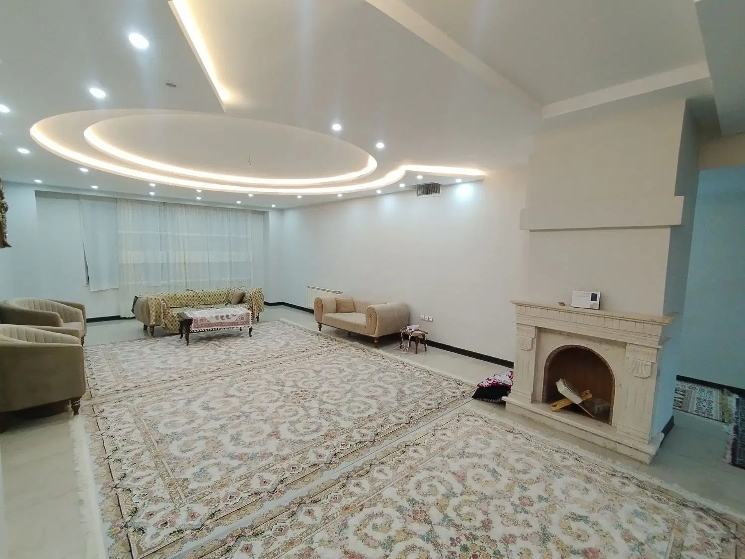 ۱۴۷ متر باغستان غربی..،