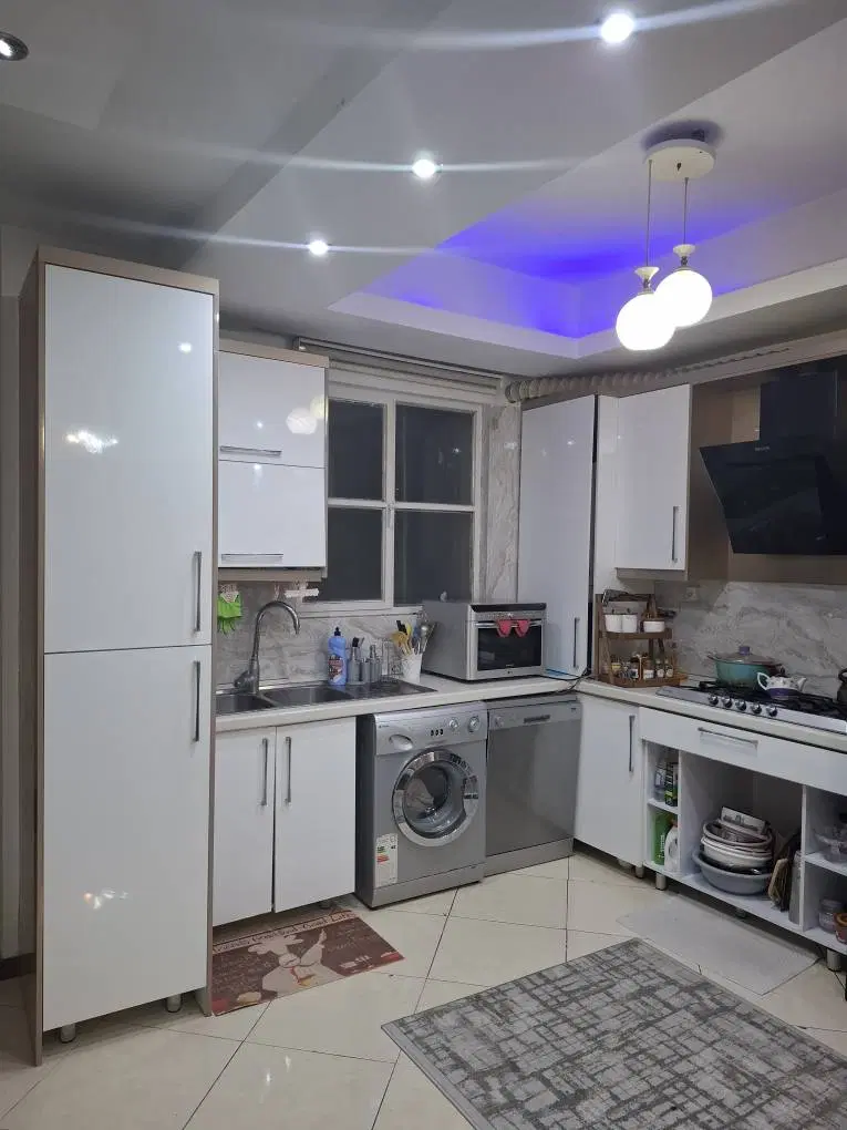فروش آپارتمان ۱۰۱متر سندار (فول بازسازی شده)