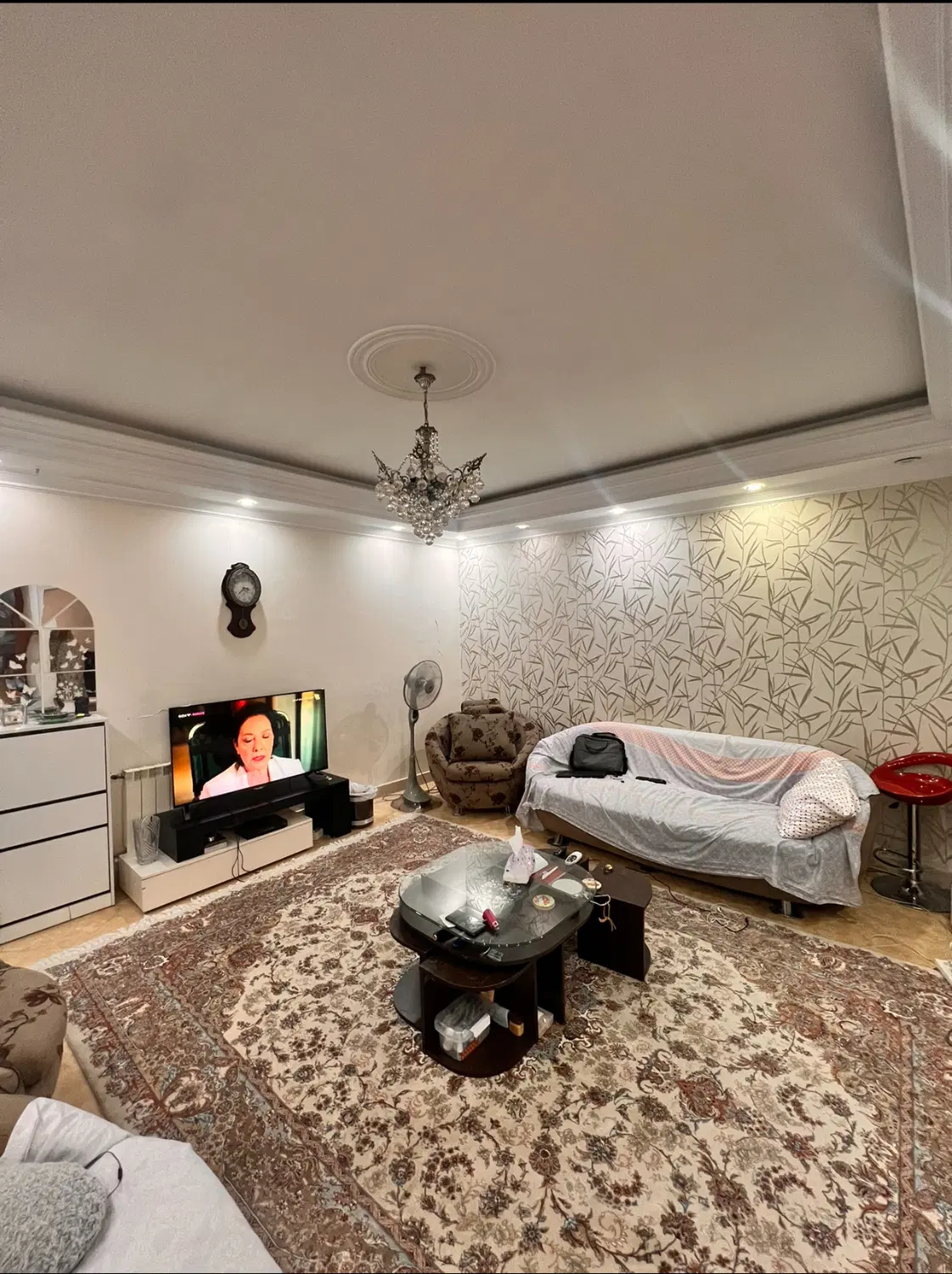 ۷۰متری فاز چهار مهرشهر  ( اسانسور و پارکینگ‌)