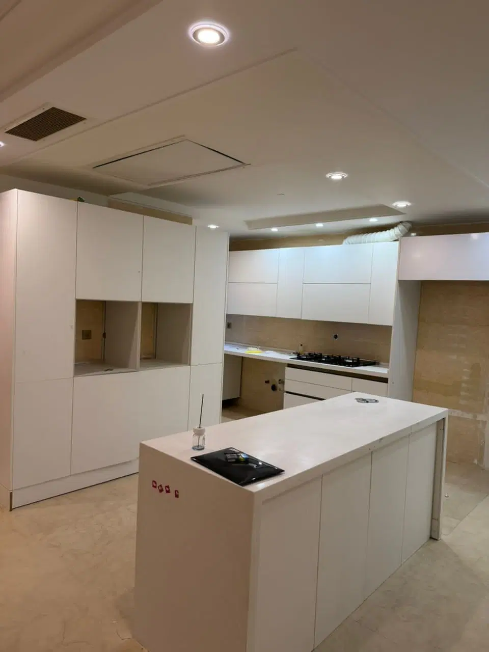 فرمانیه متقیان _ ۱۳۵ متر ۲ مستر _ ۲ پارکینگ