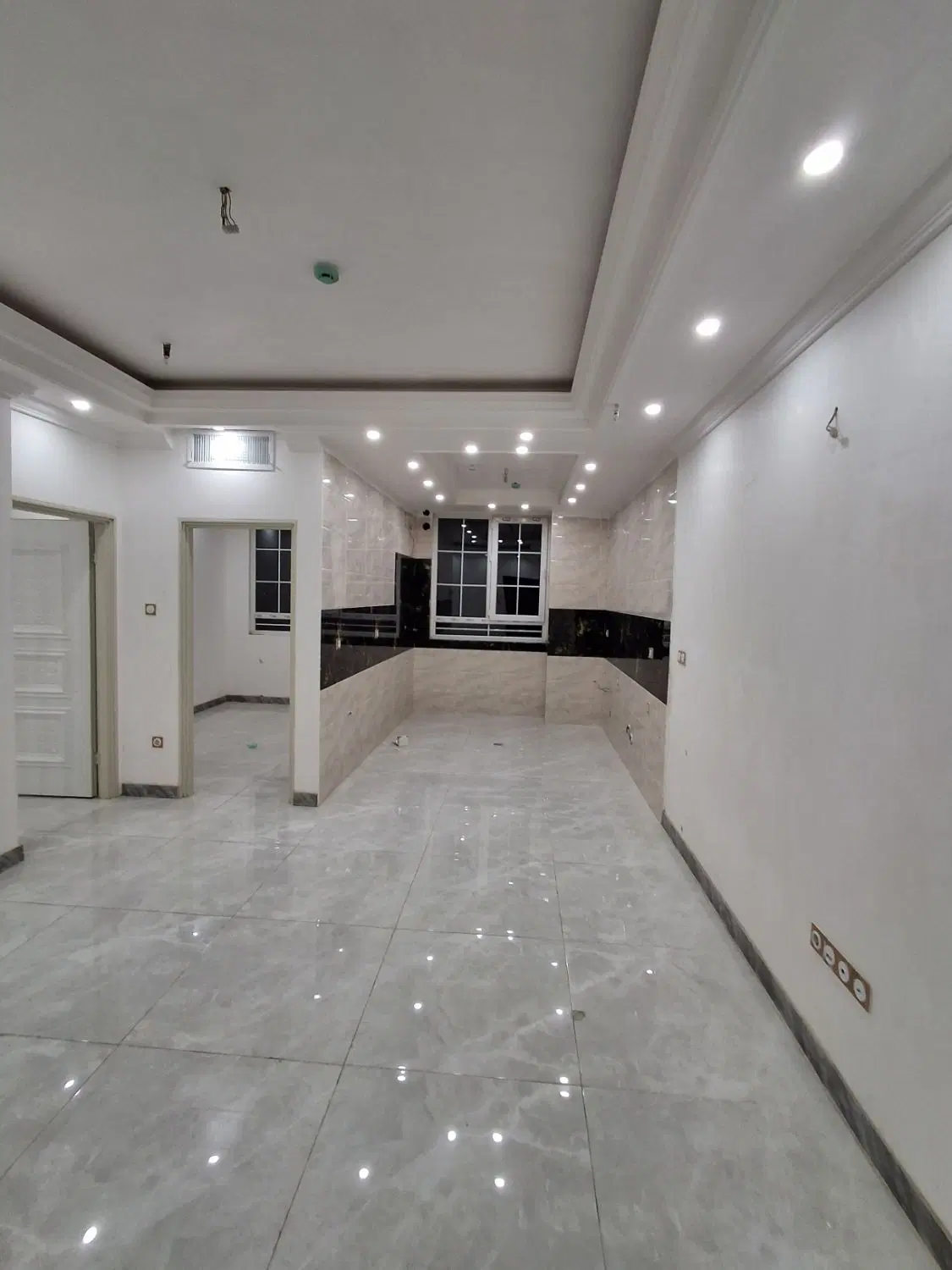 3 واحدآپارتمان لوکس ۶۵ متری،دو خواب ،خ عارف قزوینی