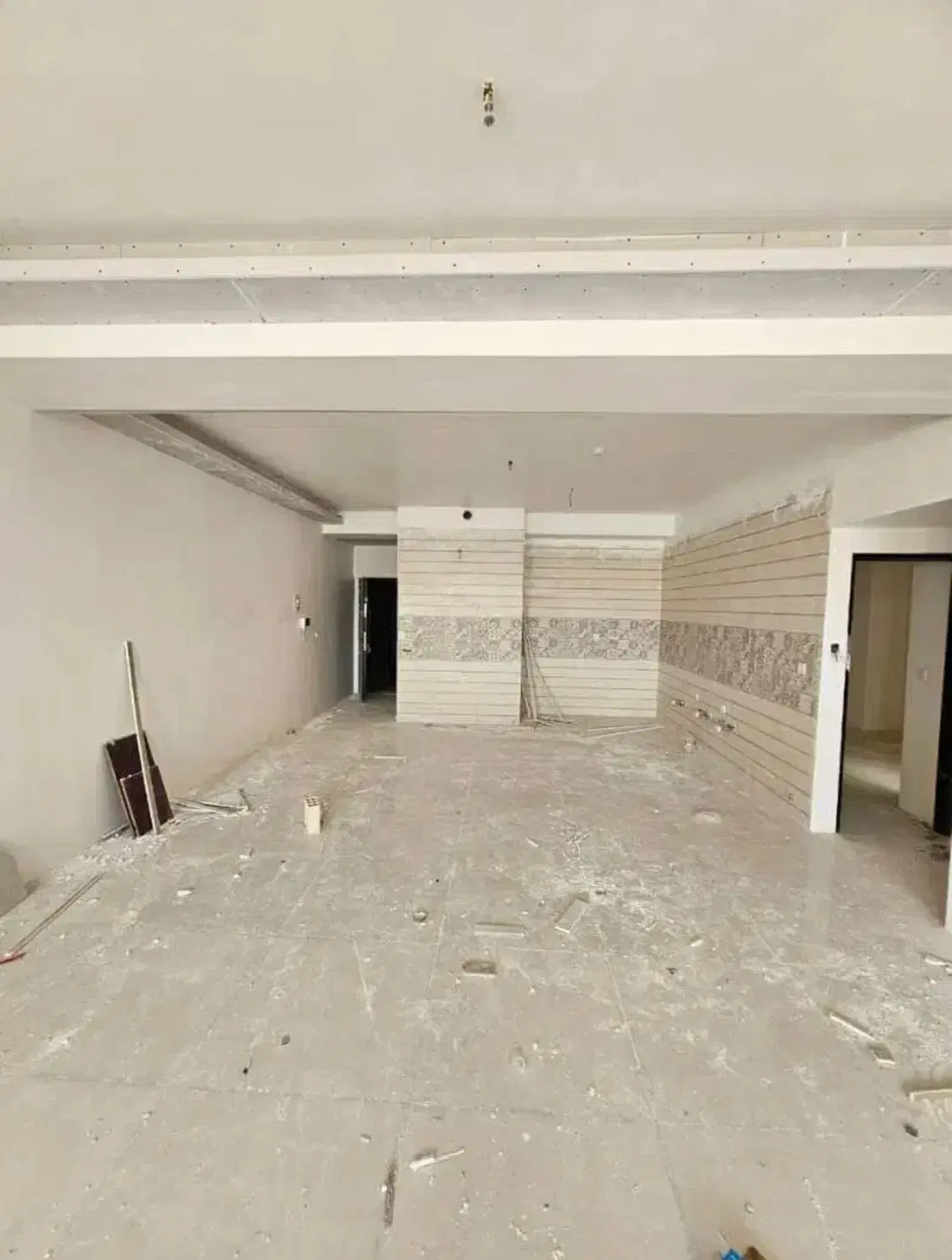 130متر آپارتمان سنــددار _ ارغـوان شـرقی_ 3 خواب
