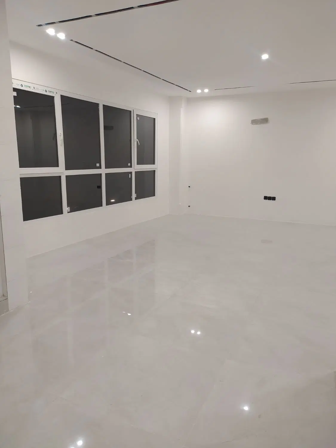 فروش واحد ۹۳ متری در تابلو