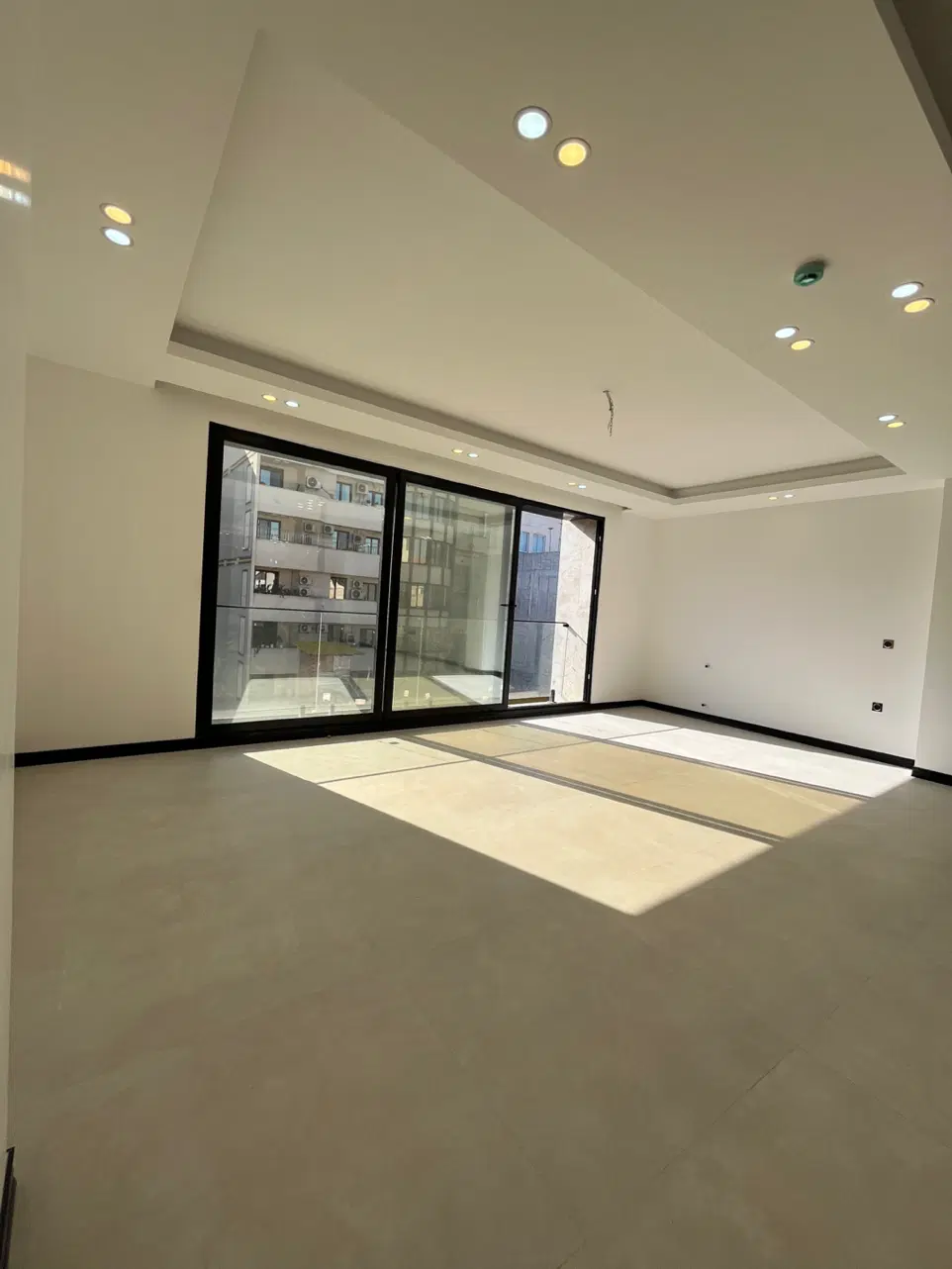 اپارتمان ۱۷۰ متری قرجه