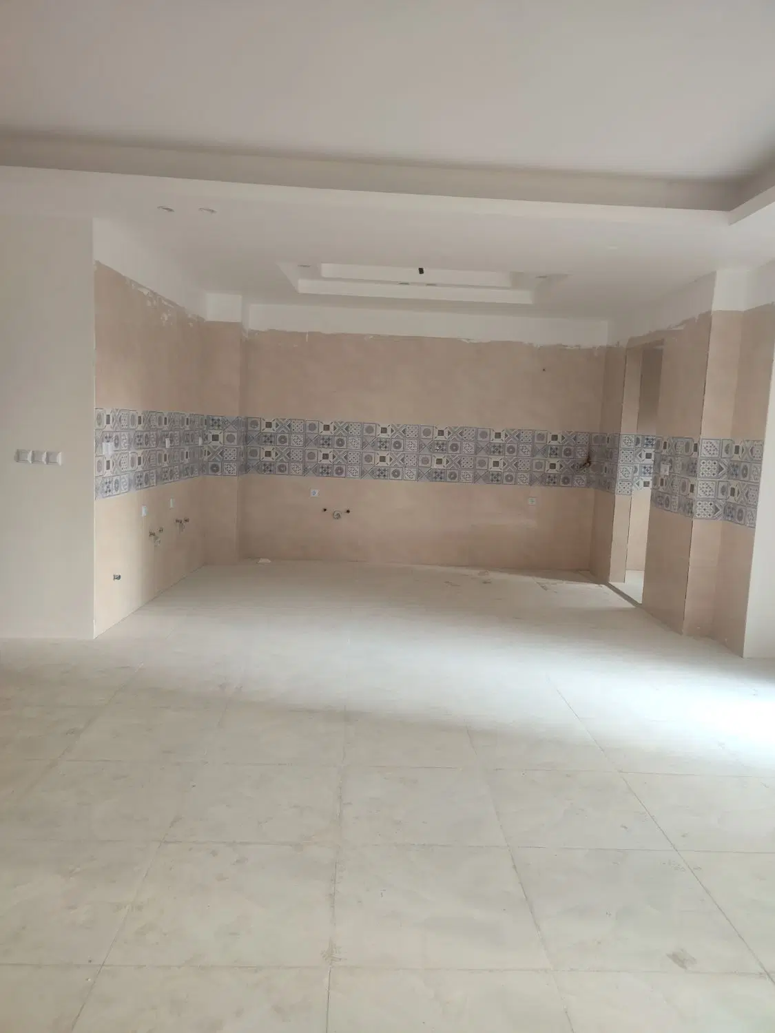 فروش آپارتمان ۱۹۵ متری بر اصلی قرجه