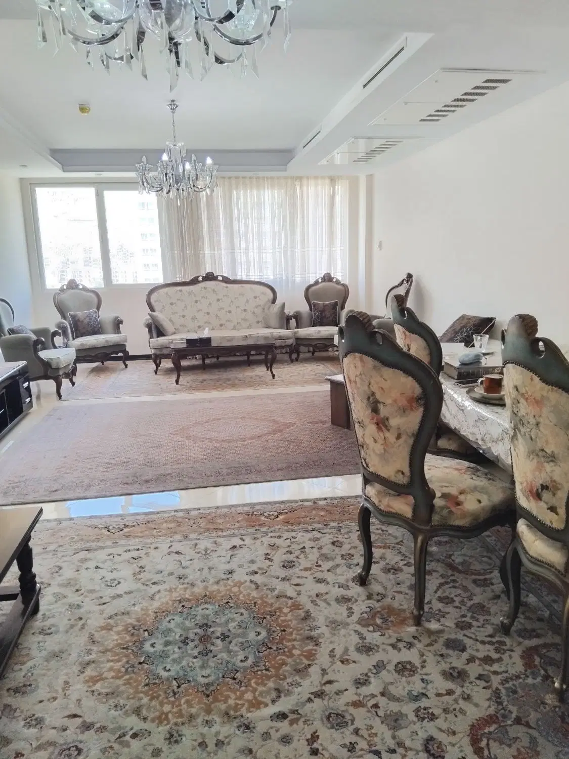 ۱۲۰متر _ویوی کوهستان در برج لوکس کنار دریاچه