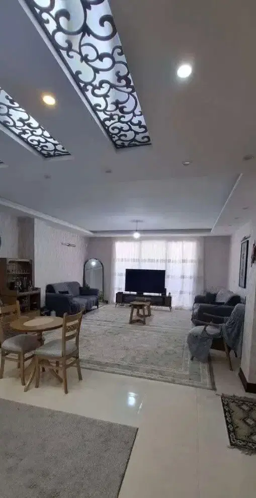۹۰ متری،سند تک برگ،پارکینگ اختصاصی