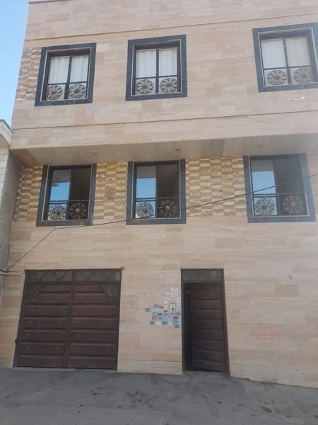 دوطبقه  باپیلوت ۱۳۷ متر