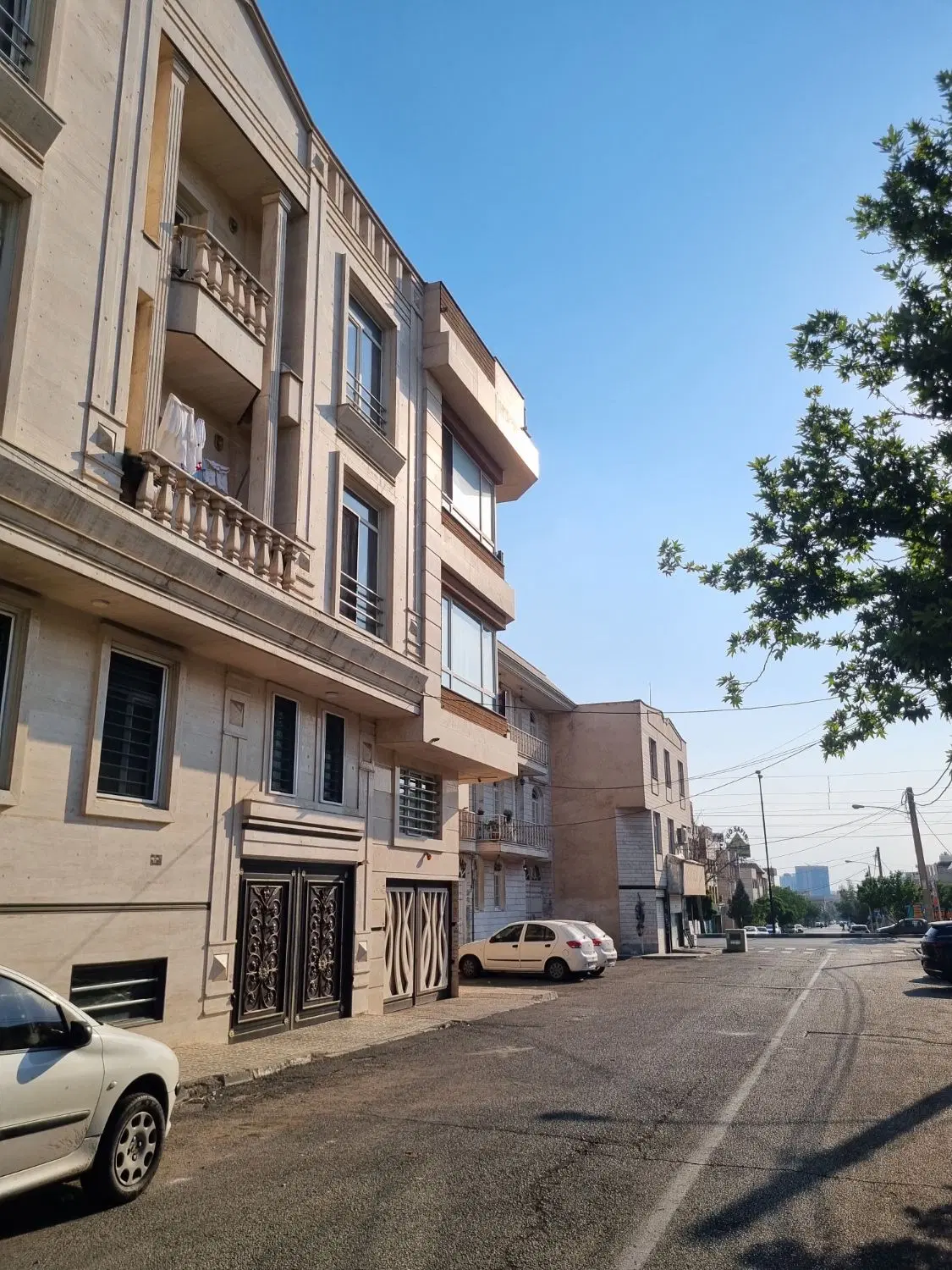 شهرک گلستان_یاس ها_سه خواب دریاچه چیتگر