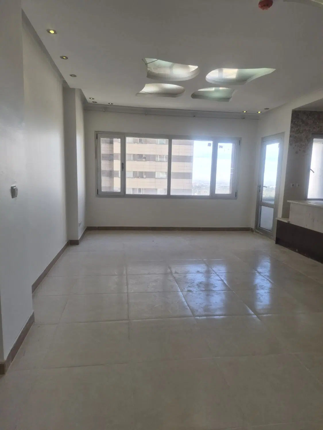 ۱۰۸ متر دریاچه چیتگر ۳ خواب برج ارکیده