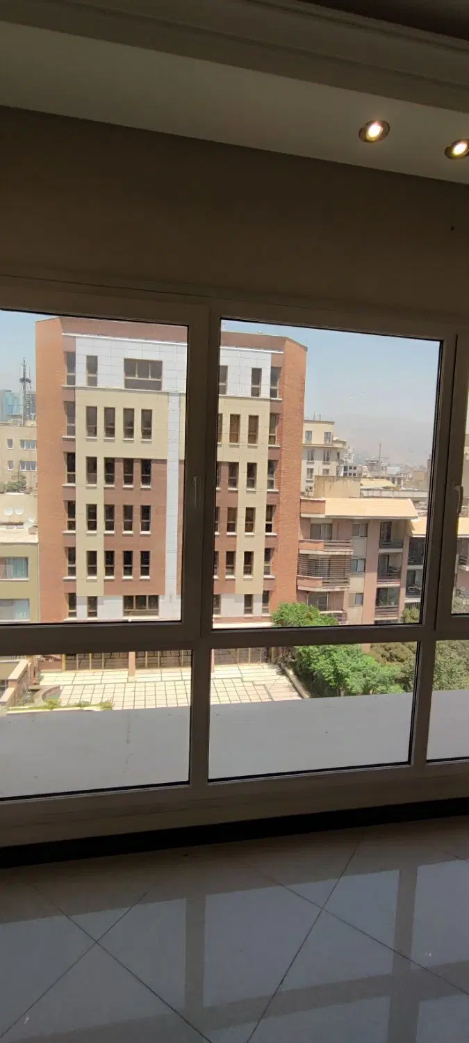 جردن115متر تاپ لوکیش نور2طرف *تک واحدی* قابل تبدیل