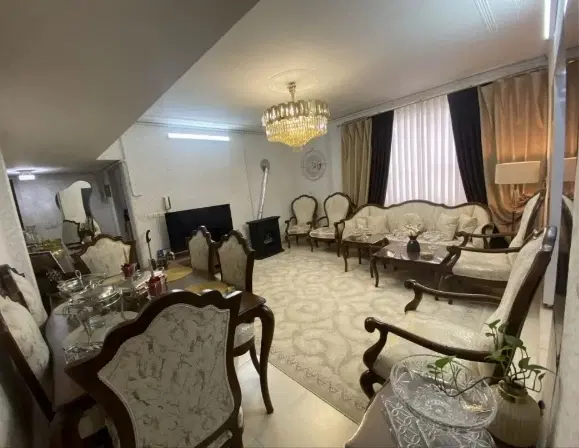 ۶۵متر_ سالن پرده خور_غرق نور
