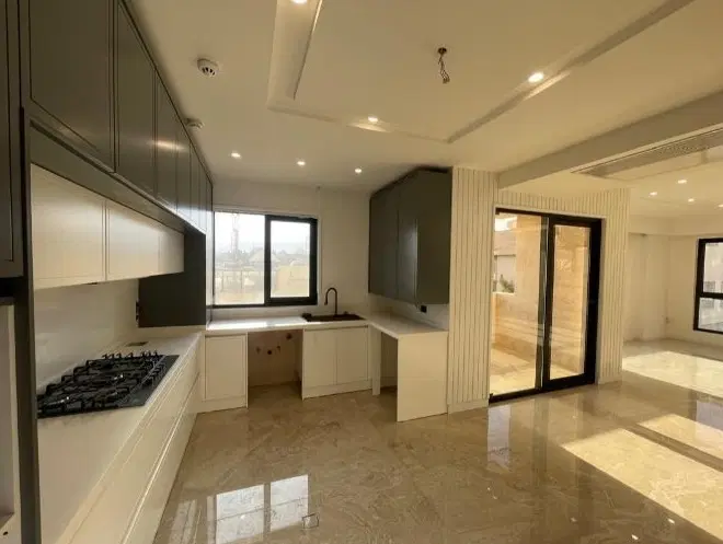 ۱۳۰متری _سه نبش_ سند اماده_ تاپ لوکیشن