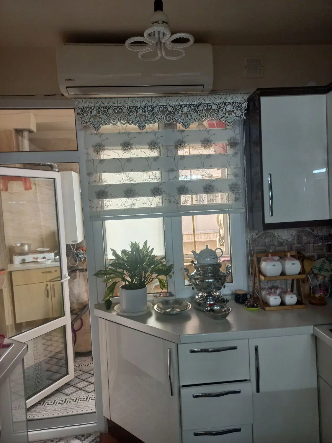 آپارتمان ۵۳متری با پارکینگ انباری کوچه دینا