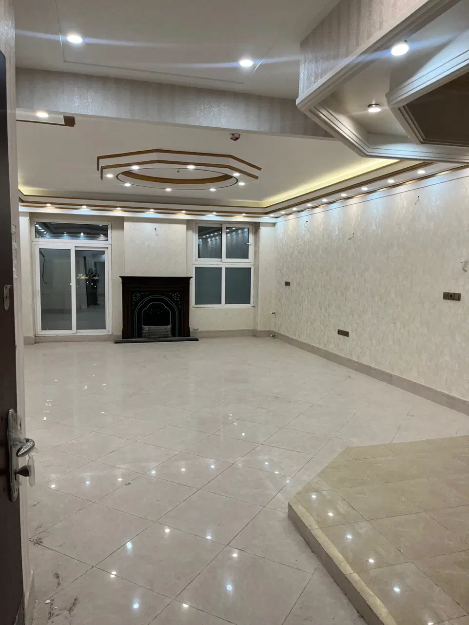 آپارتمان کلیدنخورده‌‌‌‌‌ دوواحدی سالاریه