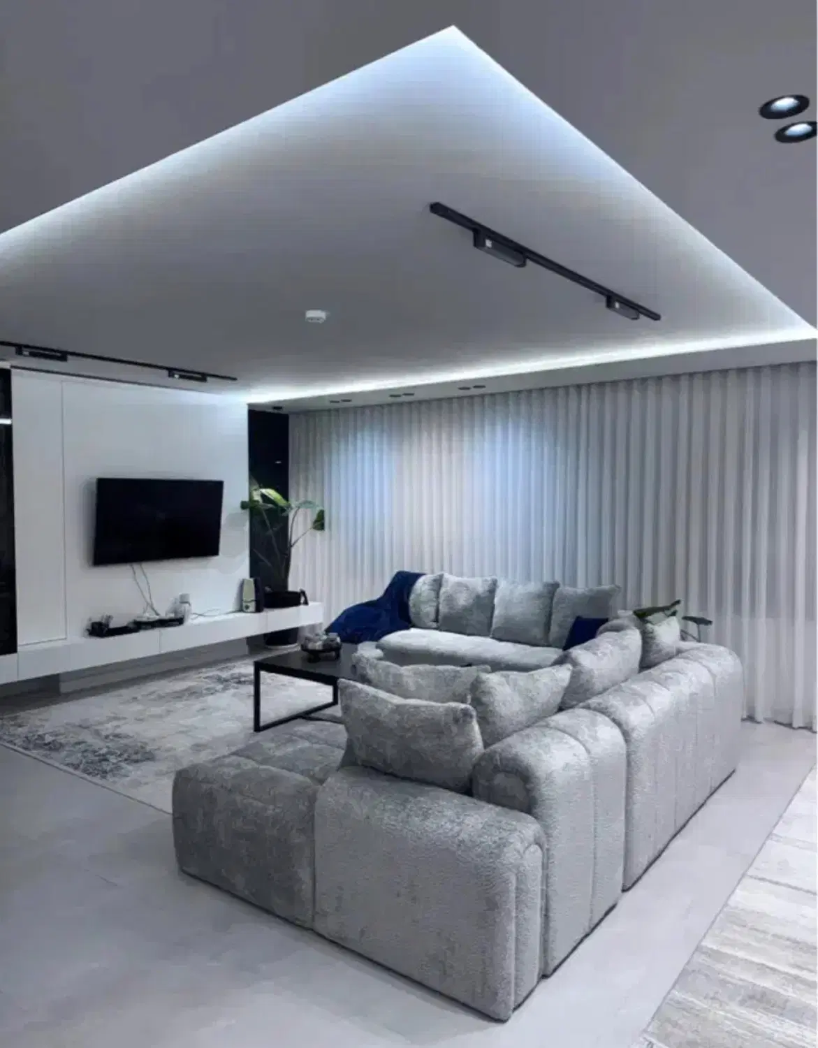 ۱۰۰ متری_ پارکینگ _ ۲ خواب _ تاپ لوکیشن قلی پور