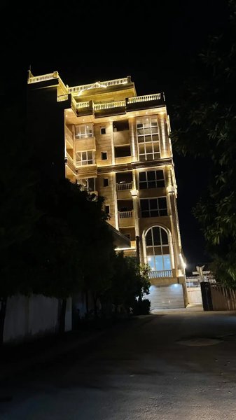 نوساز 165 متری طبقه3 تجهیز لوکیشن بی نظیر