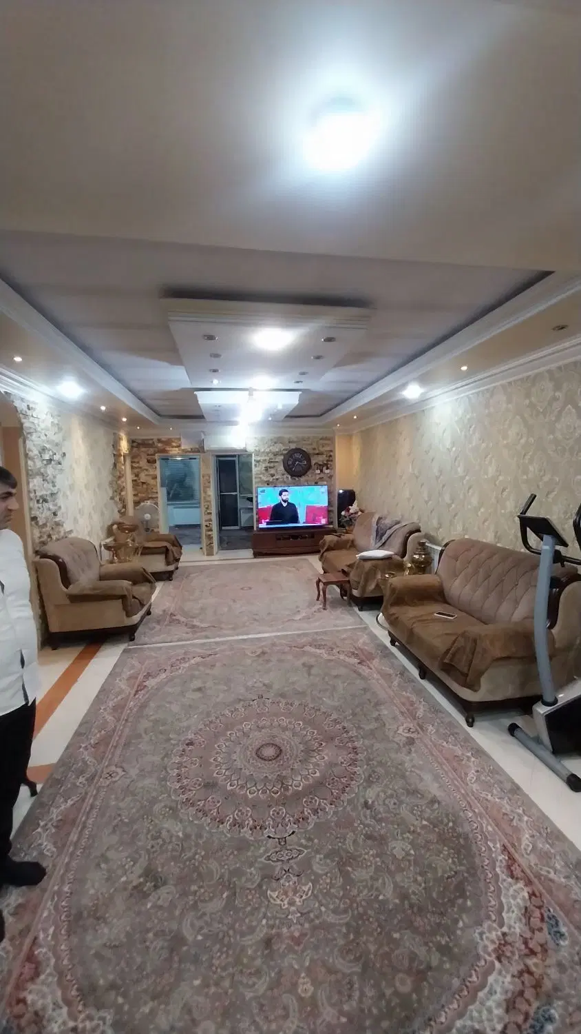 آپارتمان ۹۰ متری فول امکانات شهرک نمونه