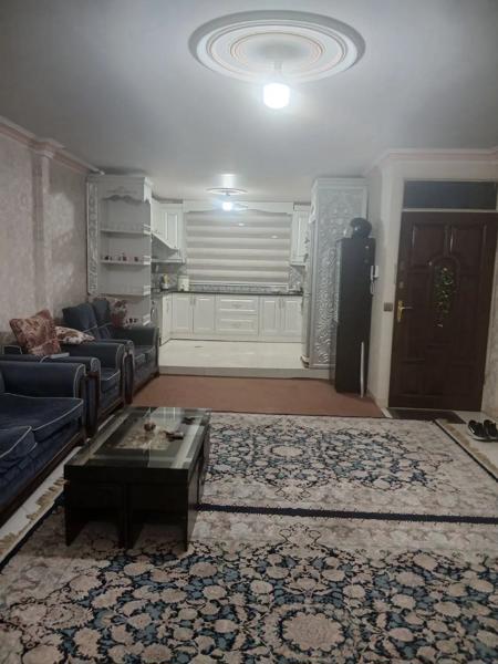 آپارتمان ۷۰ متری با پارکینگ و انباری