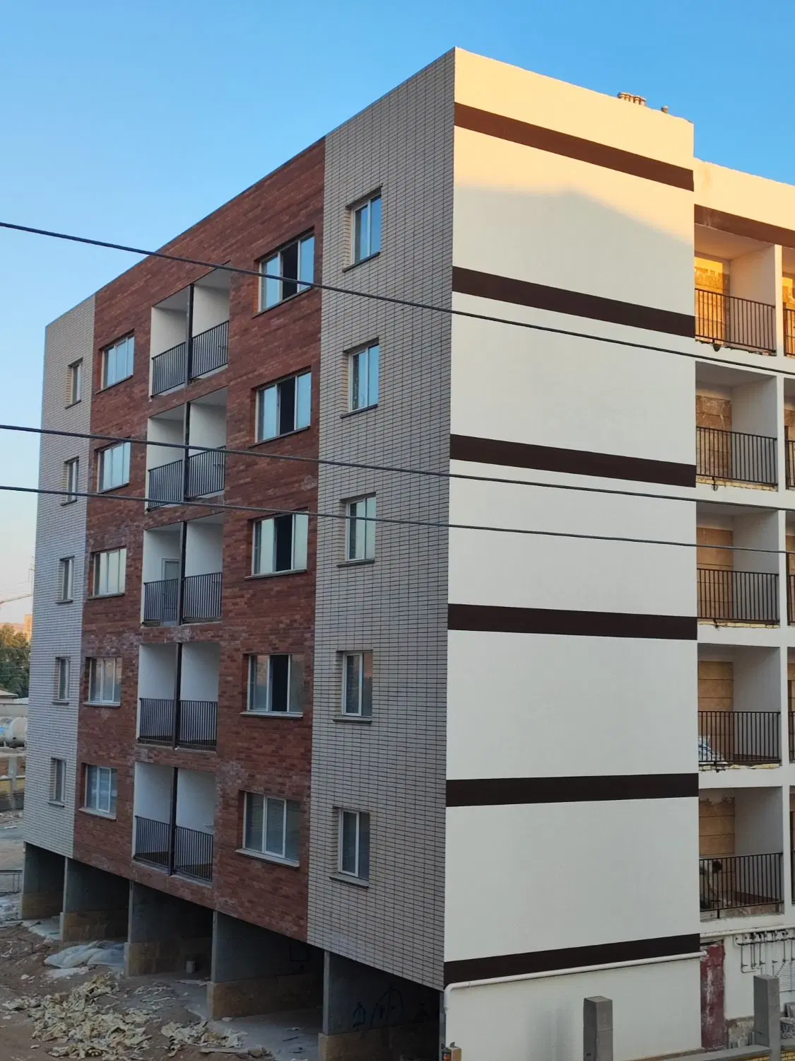 آپارتمان ۸۳متر سنددار بر بلوار تقوی