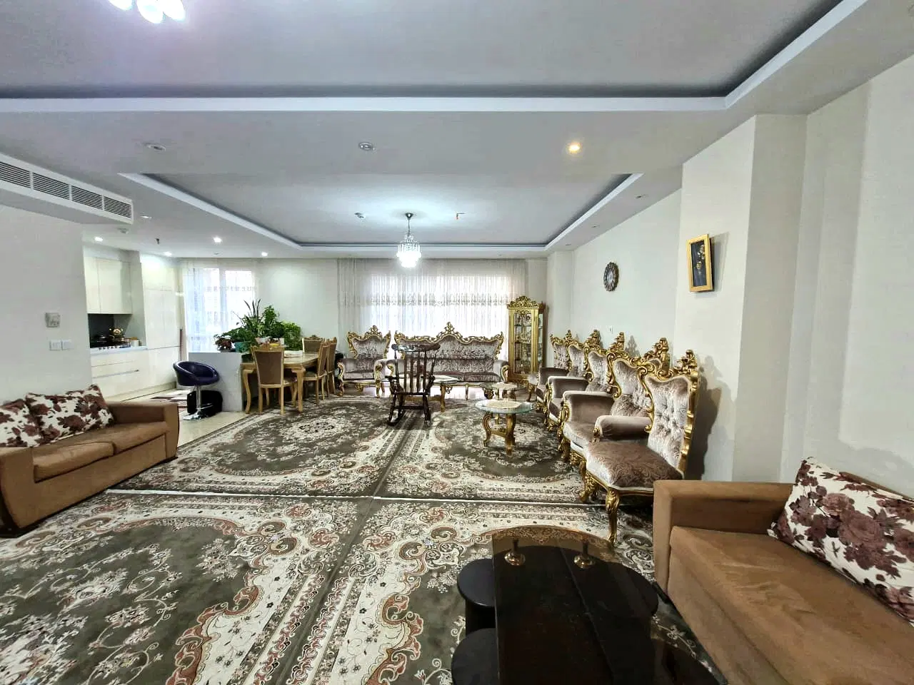 ۱۴۰متر ۳خواب  فردوس  هنرنمایی نور و نقشه  بی‌ همتا