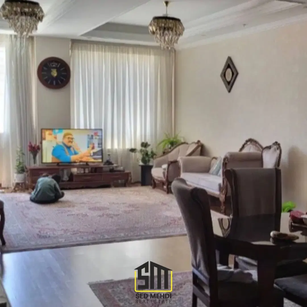 ۹۵ متر خوش نقشه نورگیر ۲ سال ساخت _ تهرانسر